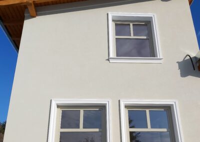 Fordított T kötésű homlokzati ablakok