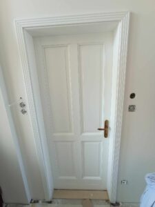 Fehér beltéri ajtó